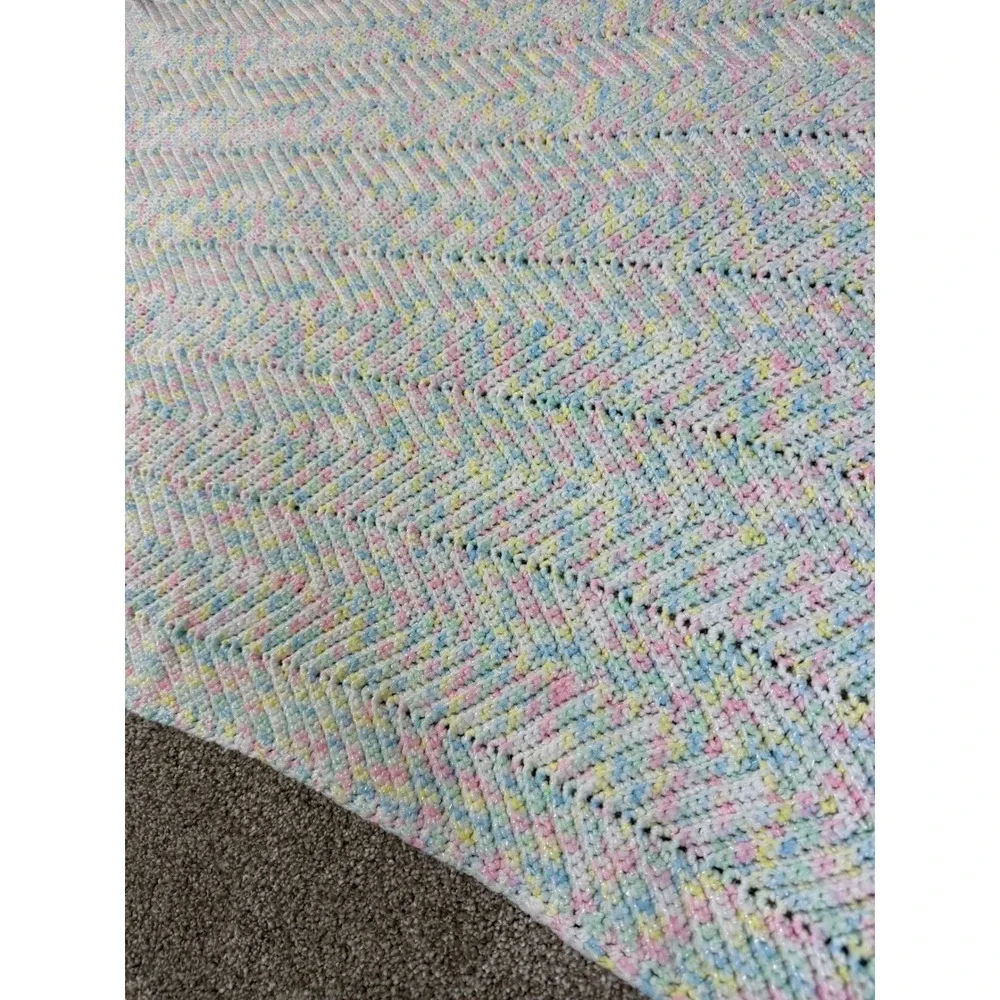Handmade Crochet Baby Blanket Pastel Multicolor Chevron Ripple Zig‎ Zag 35x28